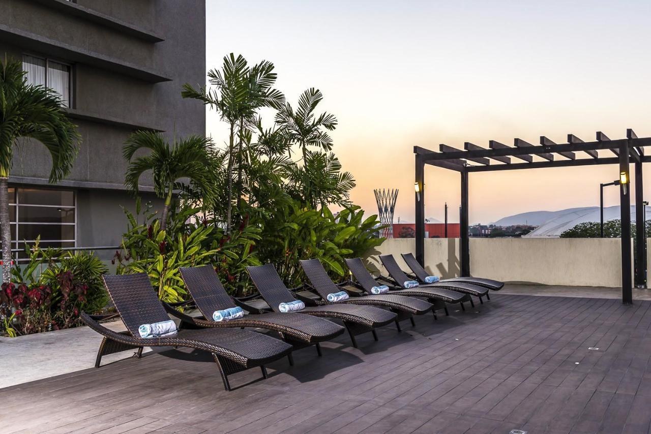 Hotel Trinitarias Suites Barquisimeto Exterior photo