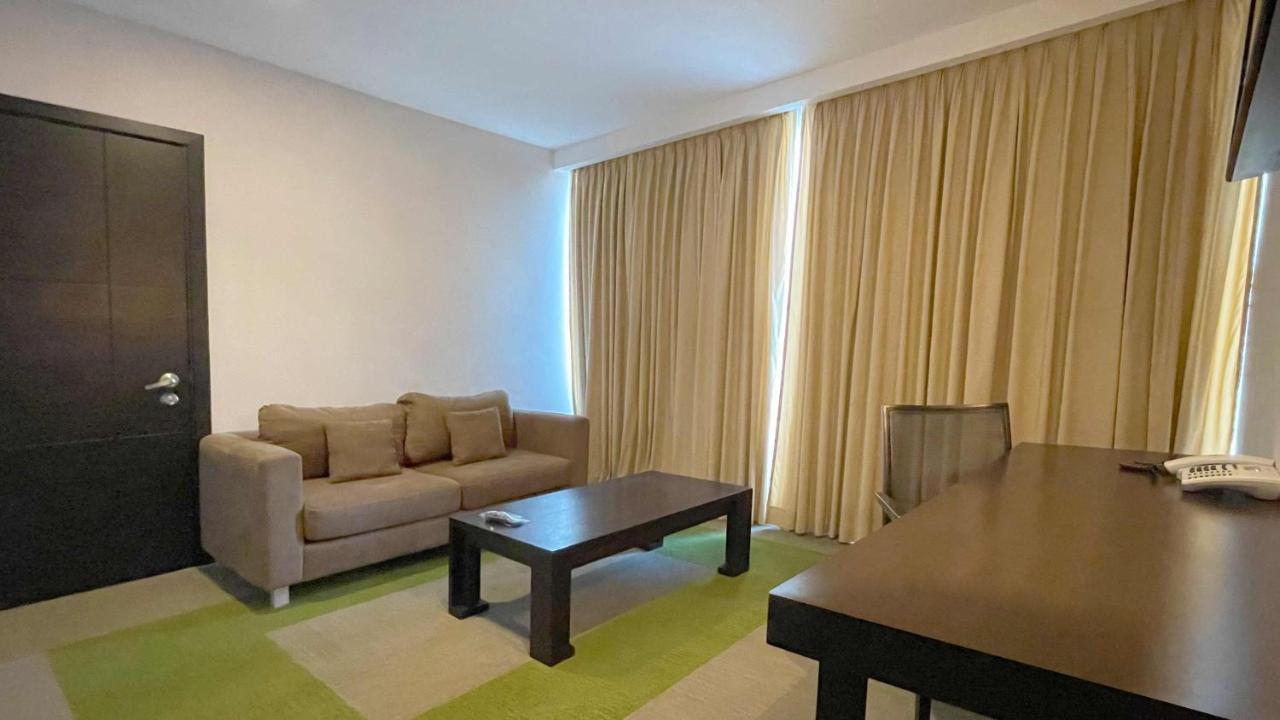 Hotel Trinitarias Suites Barquisimeto Exterior photo